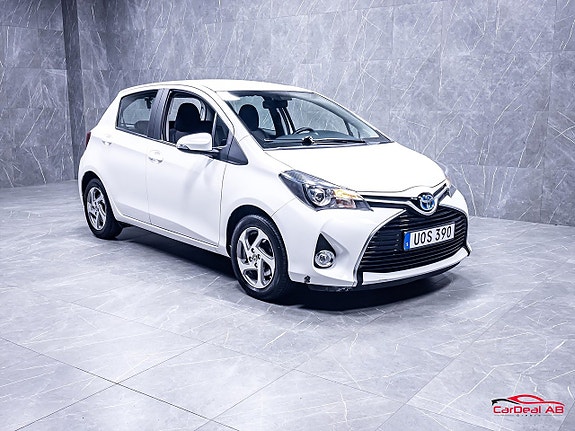 Toyota Yaris 9 of 30