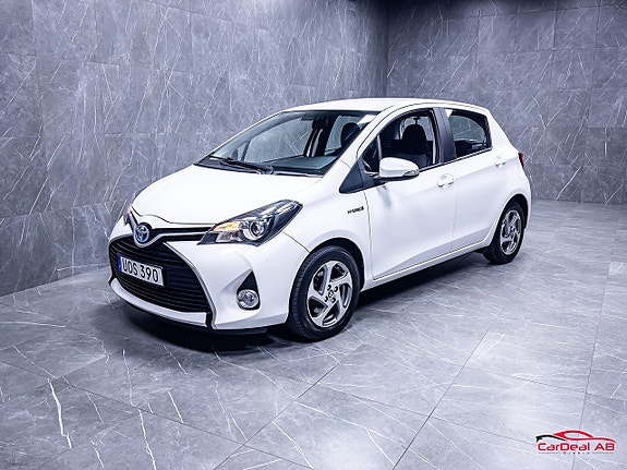 Toyota Yaris 3 of 30