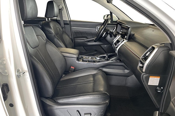 Kia Sorento 14 of 30