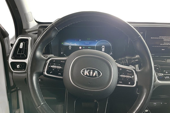 Kia Sorento 12 of 30