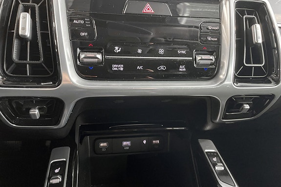Kia Sorento 22 of 30
