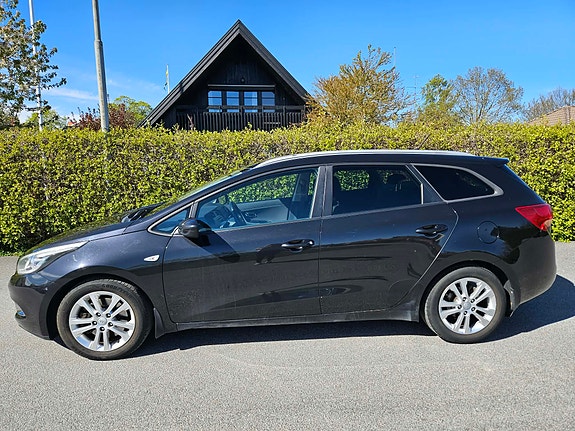 Kia Ceed 2 of 9