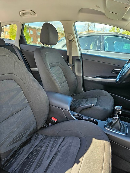 Kia Ceed 7 of 9