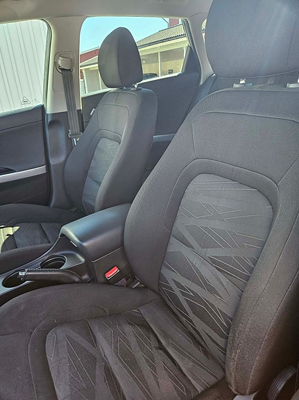 Kia Ceed 5 of 9