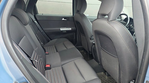 Volvo V50 13 of 16