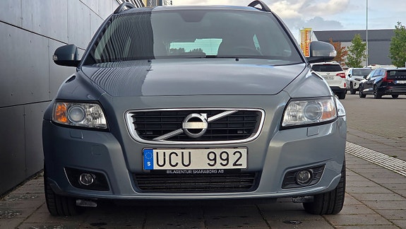 Volvo V50 4 of 16