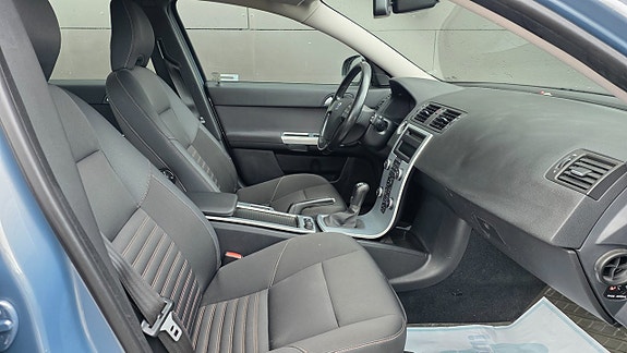 Volvo V50 14 of 16