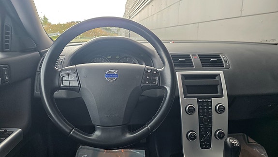 Volvo V50 8 of 16