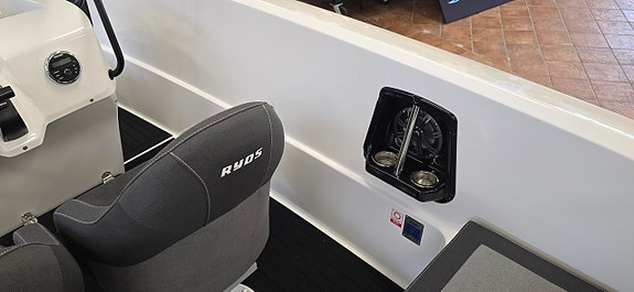 Ryds 630 Mid-C S-LINE / Yamaha F115 endast 28 tim 5 of 6