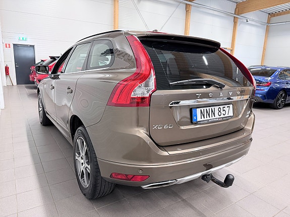 Volvo XC60 8 of 14