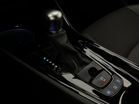 Toyota C-HR 26 of 30