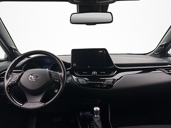Toyota C-HR 14 of 30
