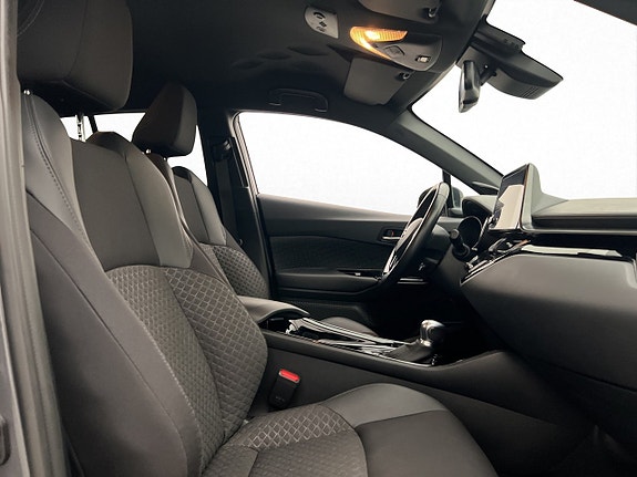 Toyota C-HR 19 of 30
