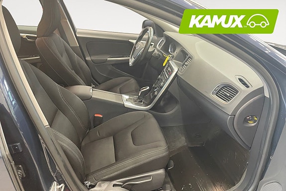 Volvo V60 15 of 23