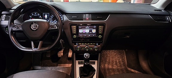 Skoda Octavia 12 of 26