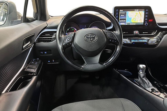 Toyota C-HR 11 of 21
