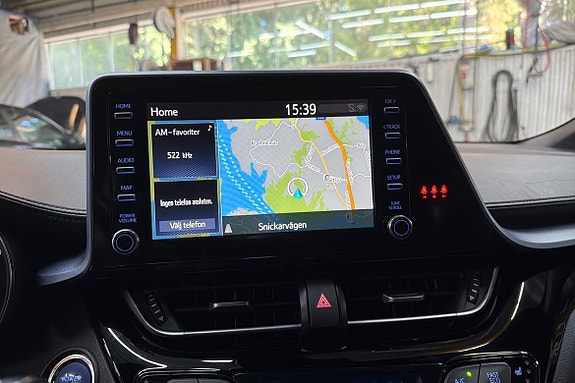 Toyota C-HR 15 of 21