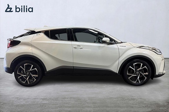 Toyota C-HR 18 of 21
