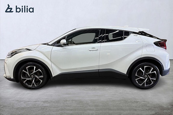 Toyota C-HR 3 of 21