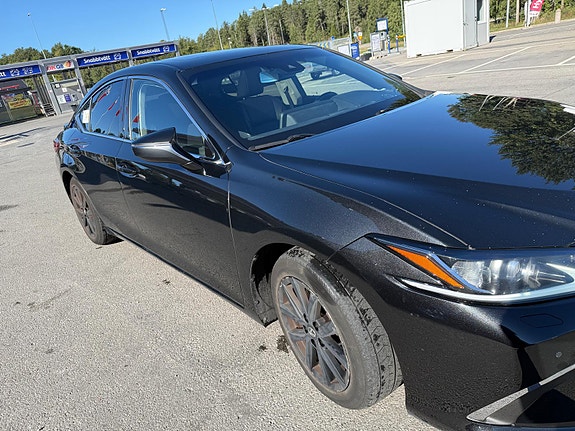 Lexus ES300h 6 of 12