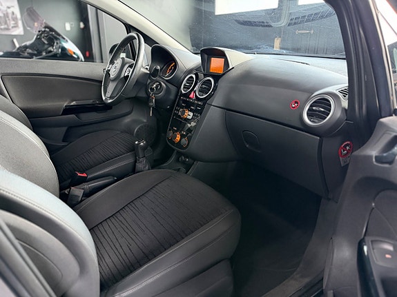 Opel Corsa 8 of 12