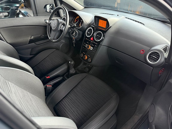 Opel Corsa 9 of 12