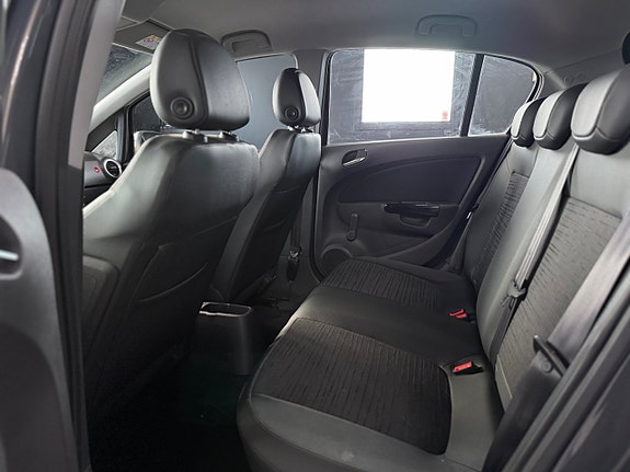 Opel Corsa 11 of 12