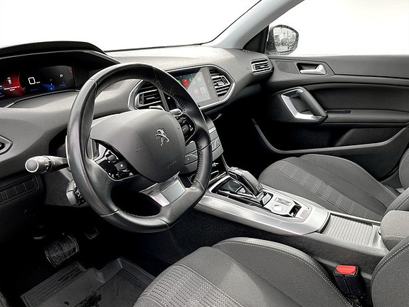 Peugeot 308 4 of 15