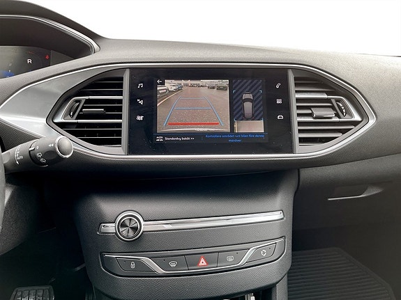 Peugeot 308 9 of 15