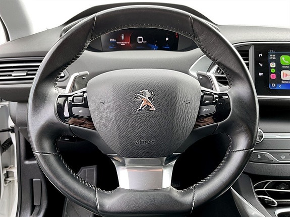 Peugeot 308 7 of 15