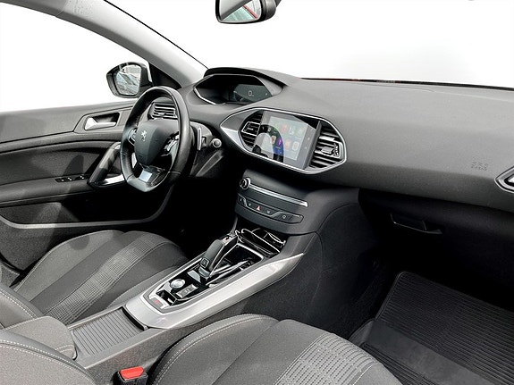 Peugeot 308 11 of 15