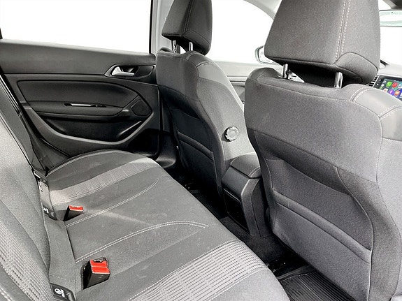 Peugeot 308 12 of 15