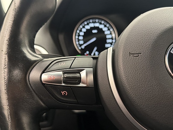 BMW 118i 25 of 28
