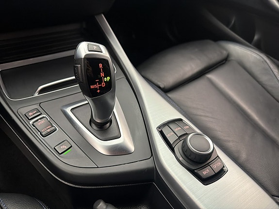 BMW 118i 23 of 28