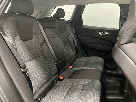 Volvo XC60 16 of 28