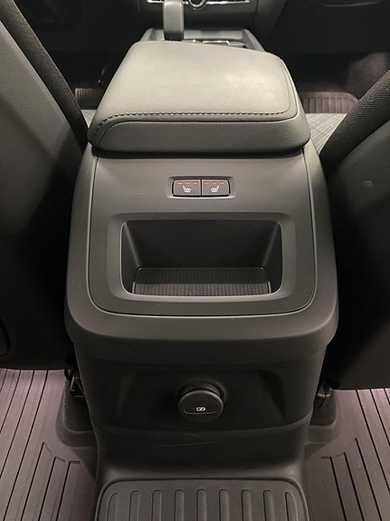 Volvo XC60 18 of 28