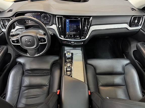 Volvo V60 11 of 24