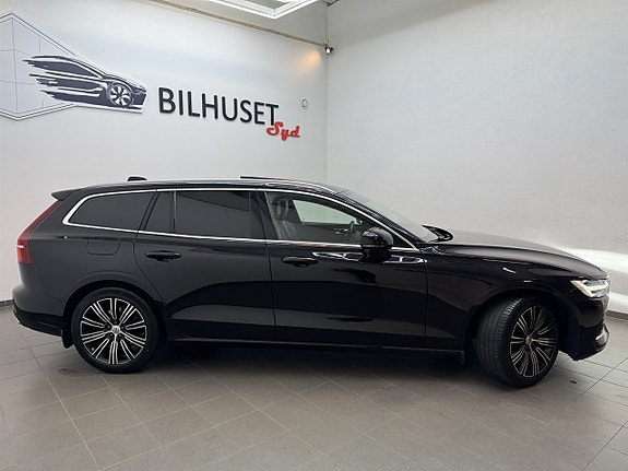 Volvo V60 2 of 24