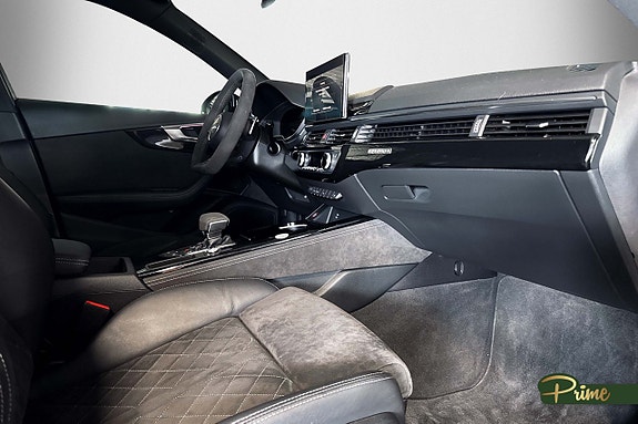 Audi RS4 15 of 23