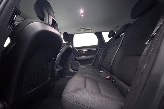 Volvo V90 14 of 30