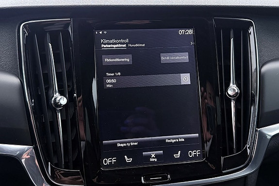 Volvo V90 26 of 30