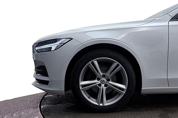 Volvo V90 10 of 30