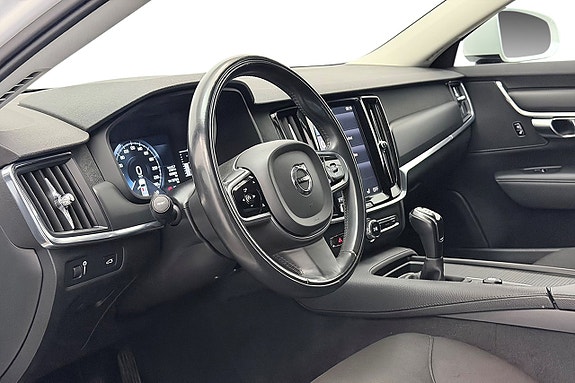 Volvo V90 12 of 30