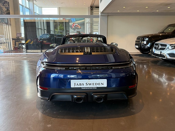 Porsche 911 4 of 6