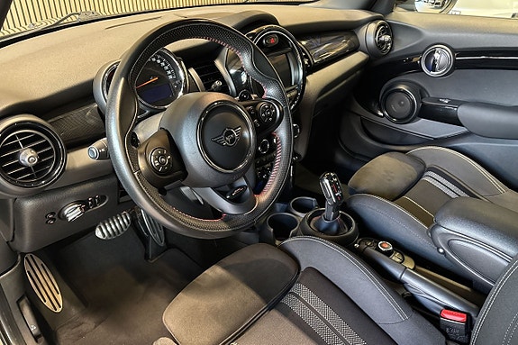 MINI Cooper S 5 of 11