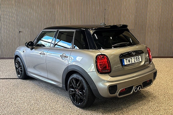 MINI Cooper S 3 of 11