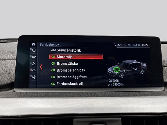 BMW 320i 29 of 30