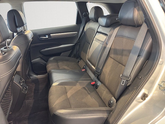 Renault Koleos 13 of 13