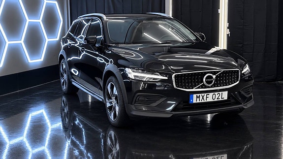 Volvo V60 Cross Country 3 of 20