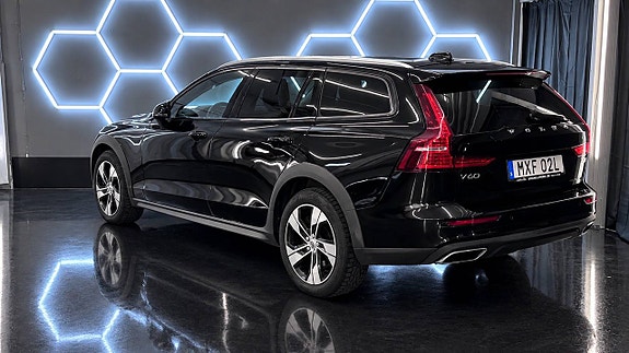 Volvo V60 Cross Country 5 of 20
